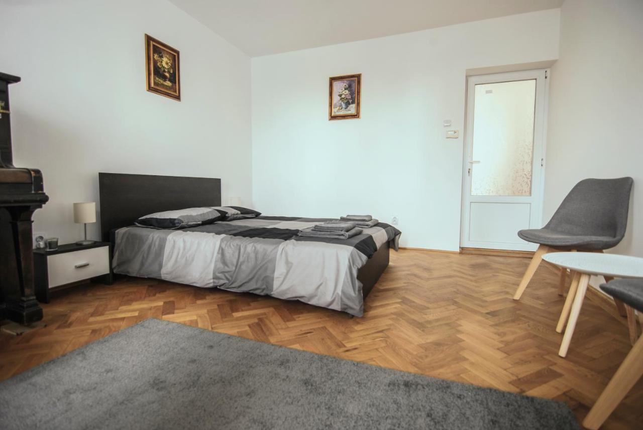 Central David Residence Μπρασόβ Εξωτερικό φωτογραφία